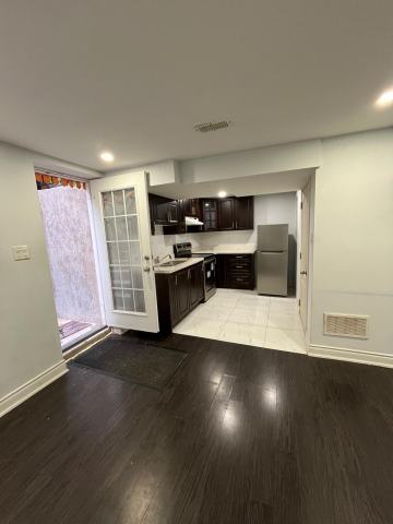 1 bedroom basement suite for rent in Brampton - photo 3